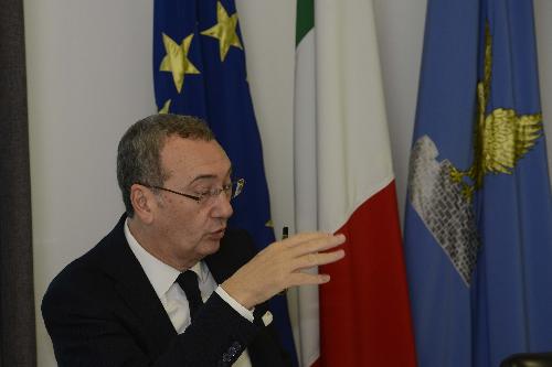 Sergio Bolzonello (Vicepresidente Regione FVG e assessore Attività produttive, Turismo e Cooperazione) durante la riunione della Giunta regionale - Trieste 13/10/2017